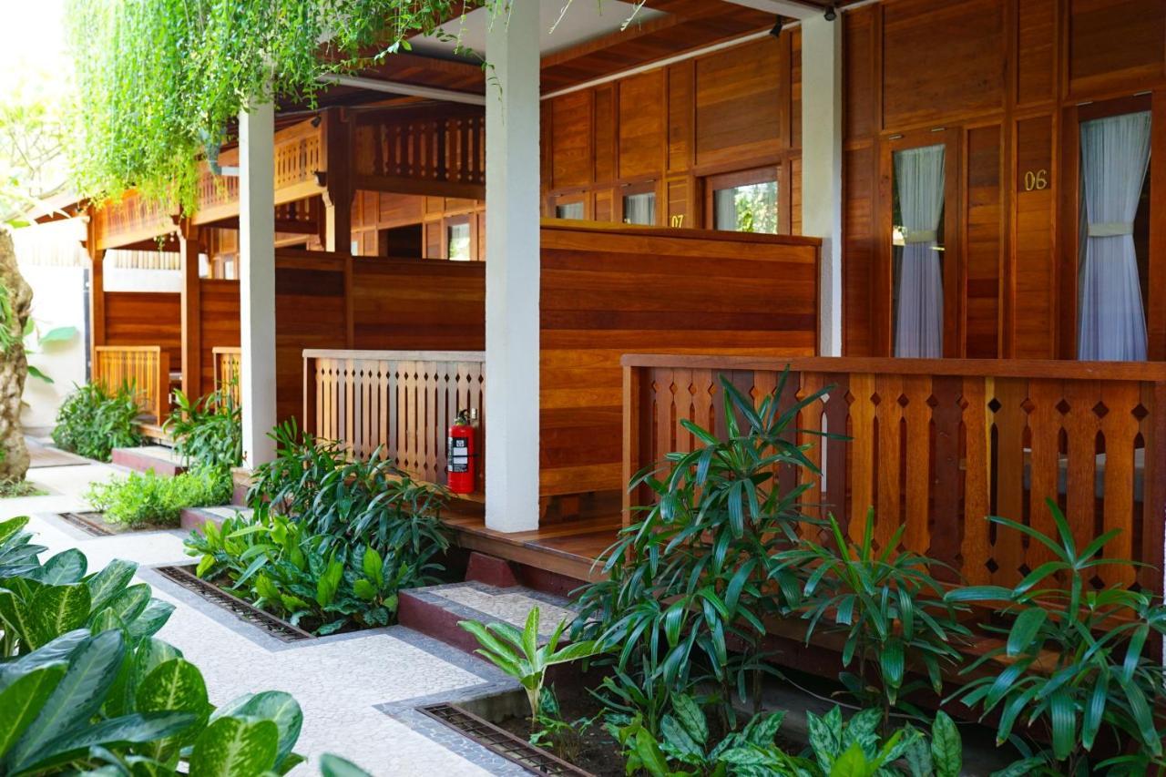 La'Villaris Hotel & Resto Kuta  Екстер'єр фото