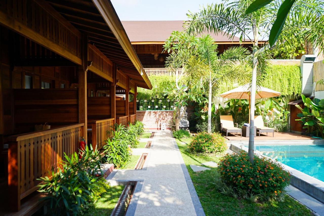 La'Villaris Hotel & Resto Kuta  Екстер'єр фото