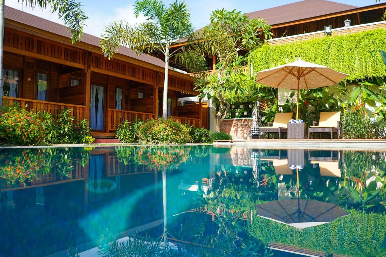 La'Villaris Hotel & Resto Kuta  Екстер'єр фото